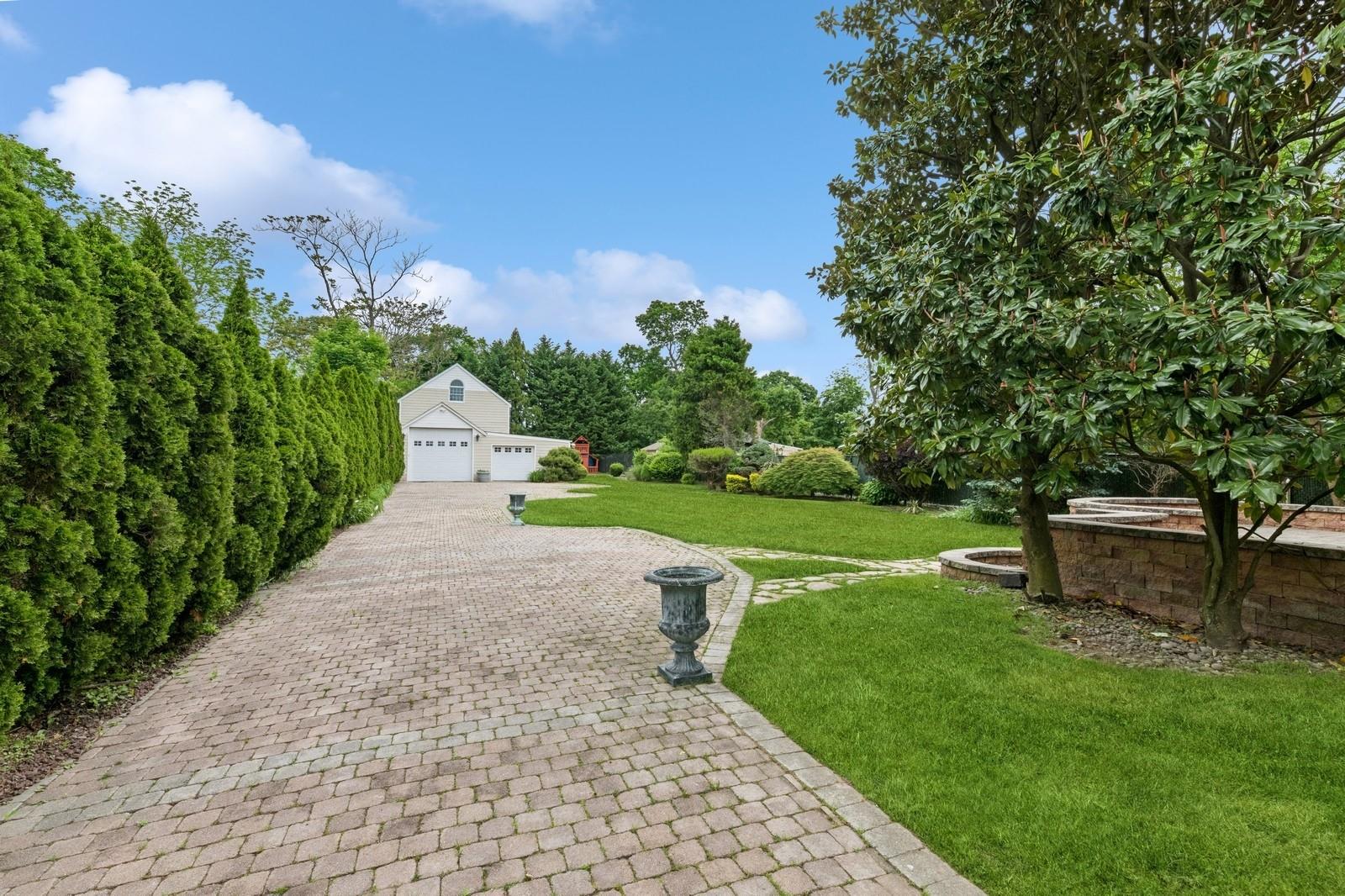 57 Maple Av. Ave, Bay Shore, New York image 45