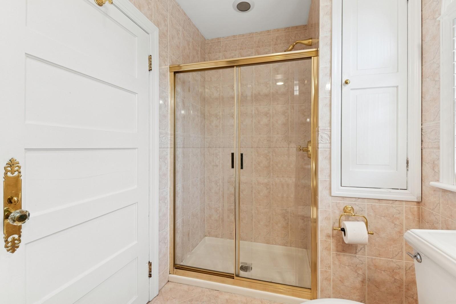 57 Maple Av. Ave, Bay Shore, New York image 32