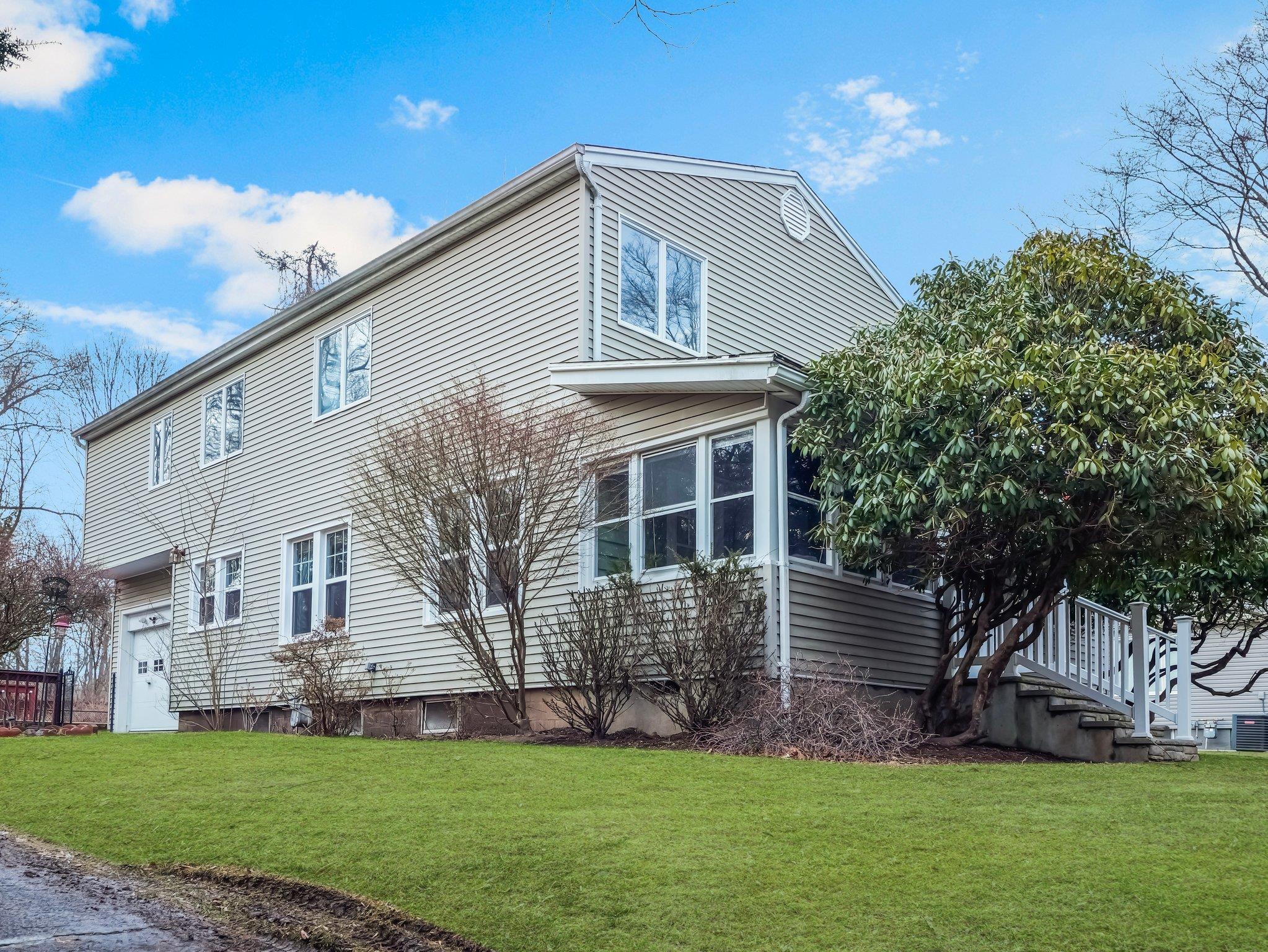 92 N Willow Tree Road, Monsey, New York image 1