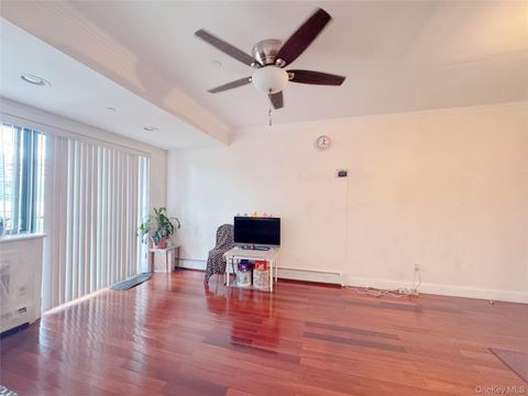 Photo of 4105 College Point Boulevard #3, Flushing, NY 11355 (MLS # 924485)