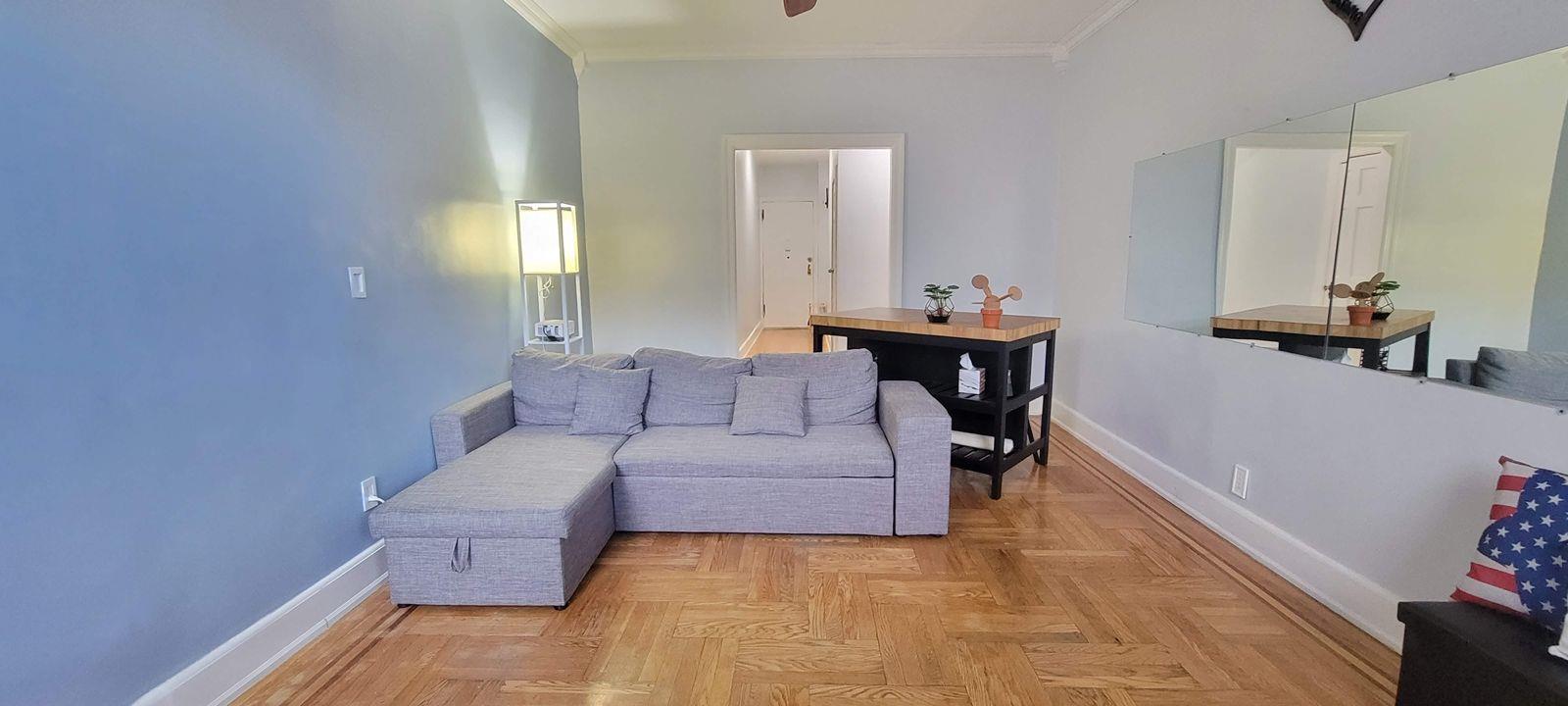 Anderson Avenue 4D, Bronx, New York - 1 Bedrooms  
1 Bathrooms  
5 Rooms - 