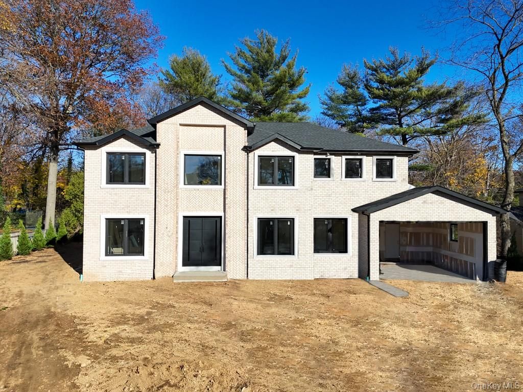 Photo of 97 Parkway Drive, Roslyn Heights, NY 11577 (MLS # 938844)