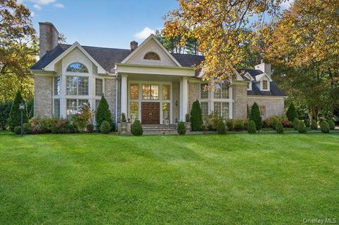 Photo of 12 Donna Drive, Oyster Bay, NY 11771 (MLS # 932151)