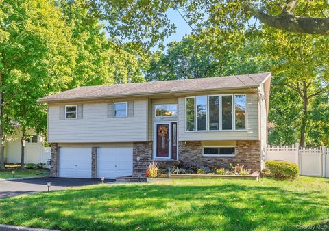 1372 Pulaski Road East Northport NY 11731