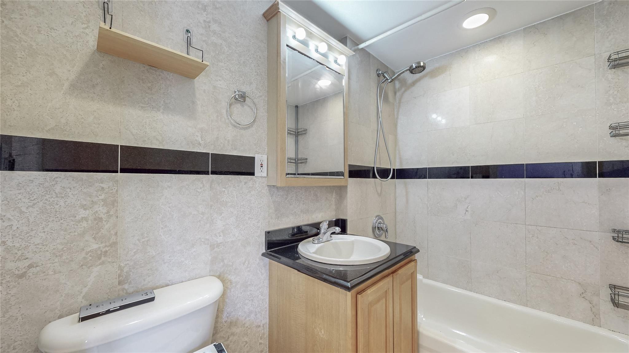 83-71 116th Street #7B, Kew Gardens, Florida image 12