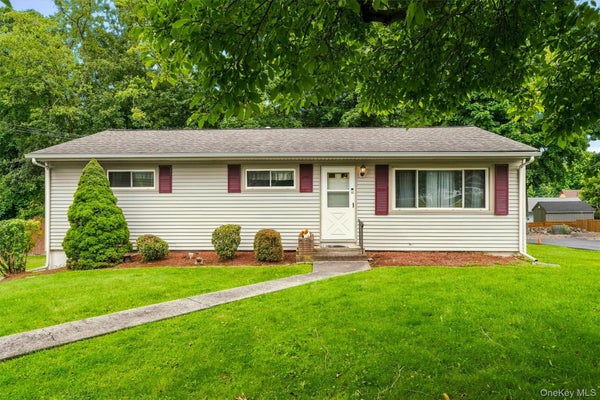 21 KEYSTONE PARK, MIDDLETOWN, NY 10940 - Image c8a86c183ee984ec021398f1abbfd6fc/2733143794