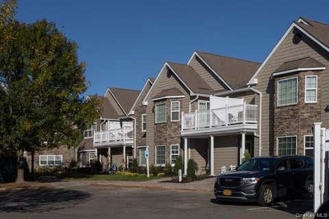 Apartment For Rent - 400 Adams Way #294<br/> Suffolk County, Sayville, NY 11782