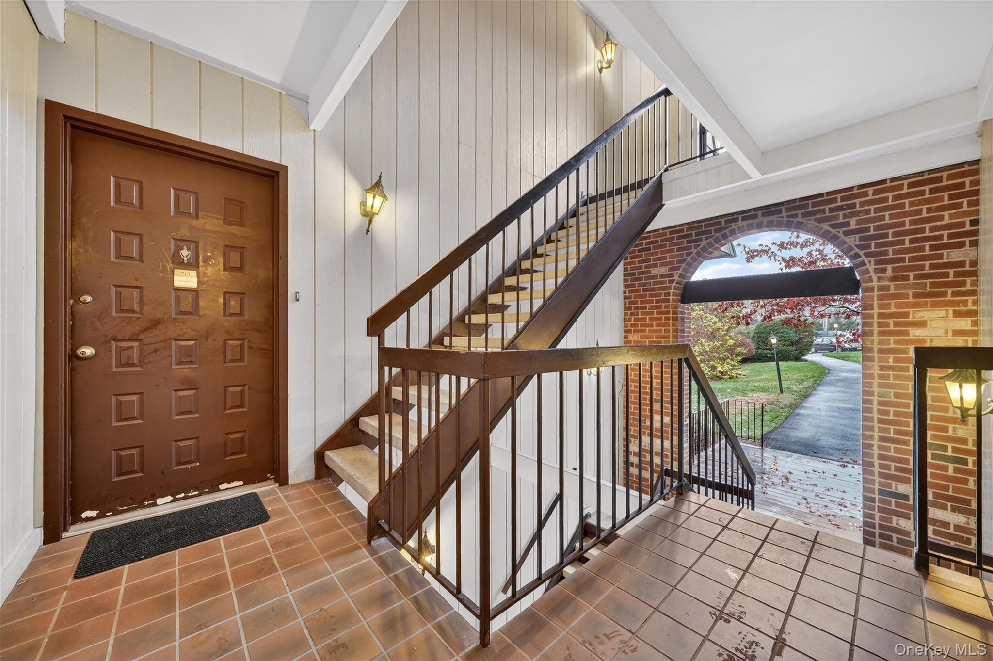 7 Briarcliff Drive S 13