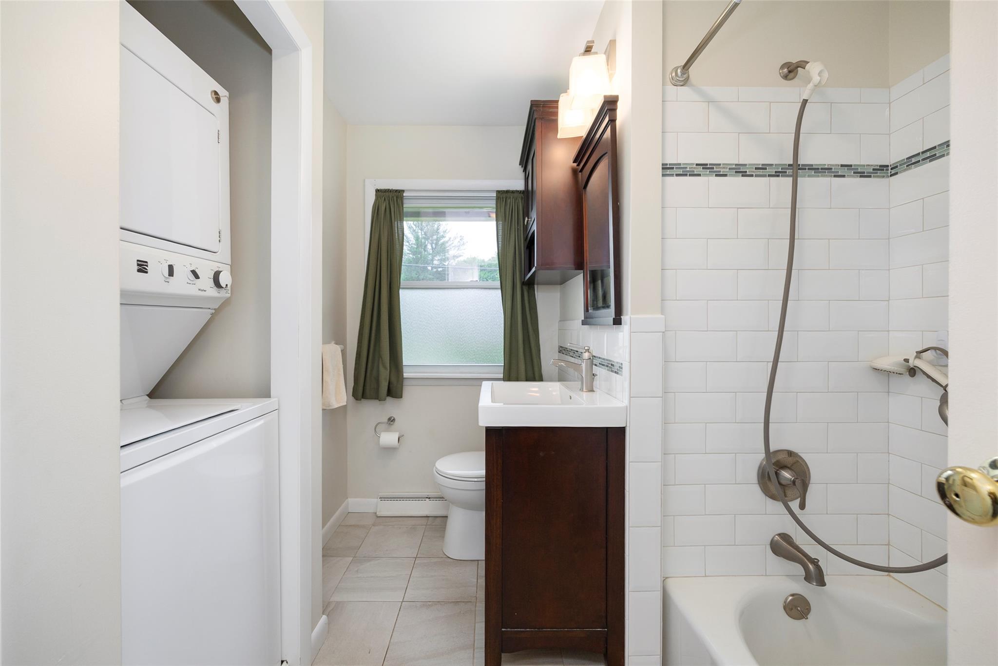 7 Sycamore Drive, Hyde Park, New York image 11