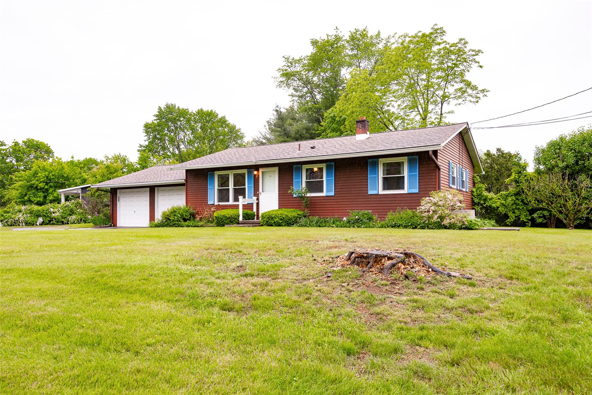 7 Sycamore Drive, Hyde Park, New York image 3