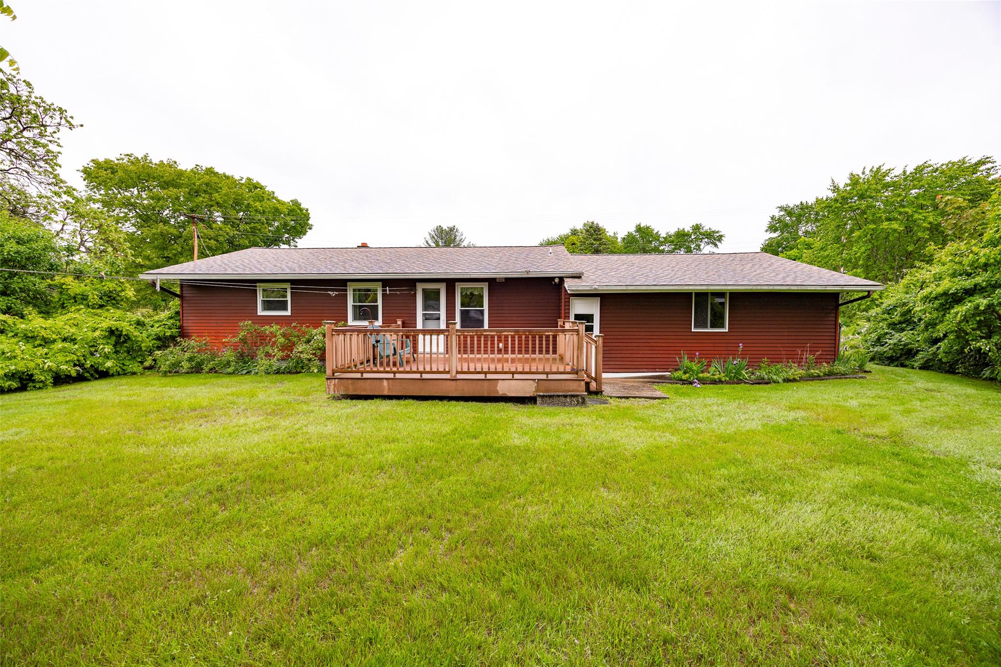 7 Sycamore Drive, Hyde Park, New York image 15