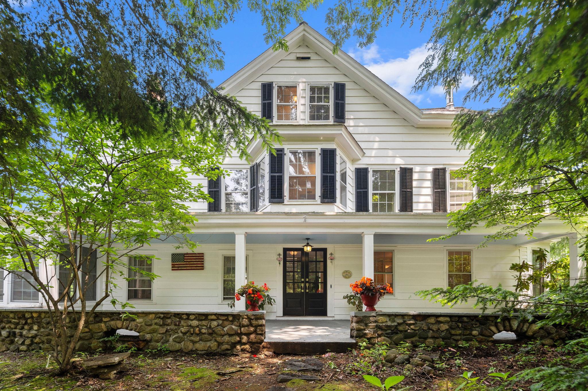 Property for Sale at Bedford Road, Pleasantville, New York - Bedrooms: 5 
Bathrooms: 4 
Rooms: 11  - $1,125,000