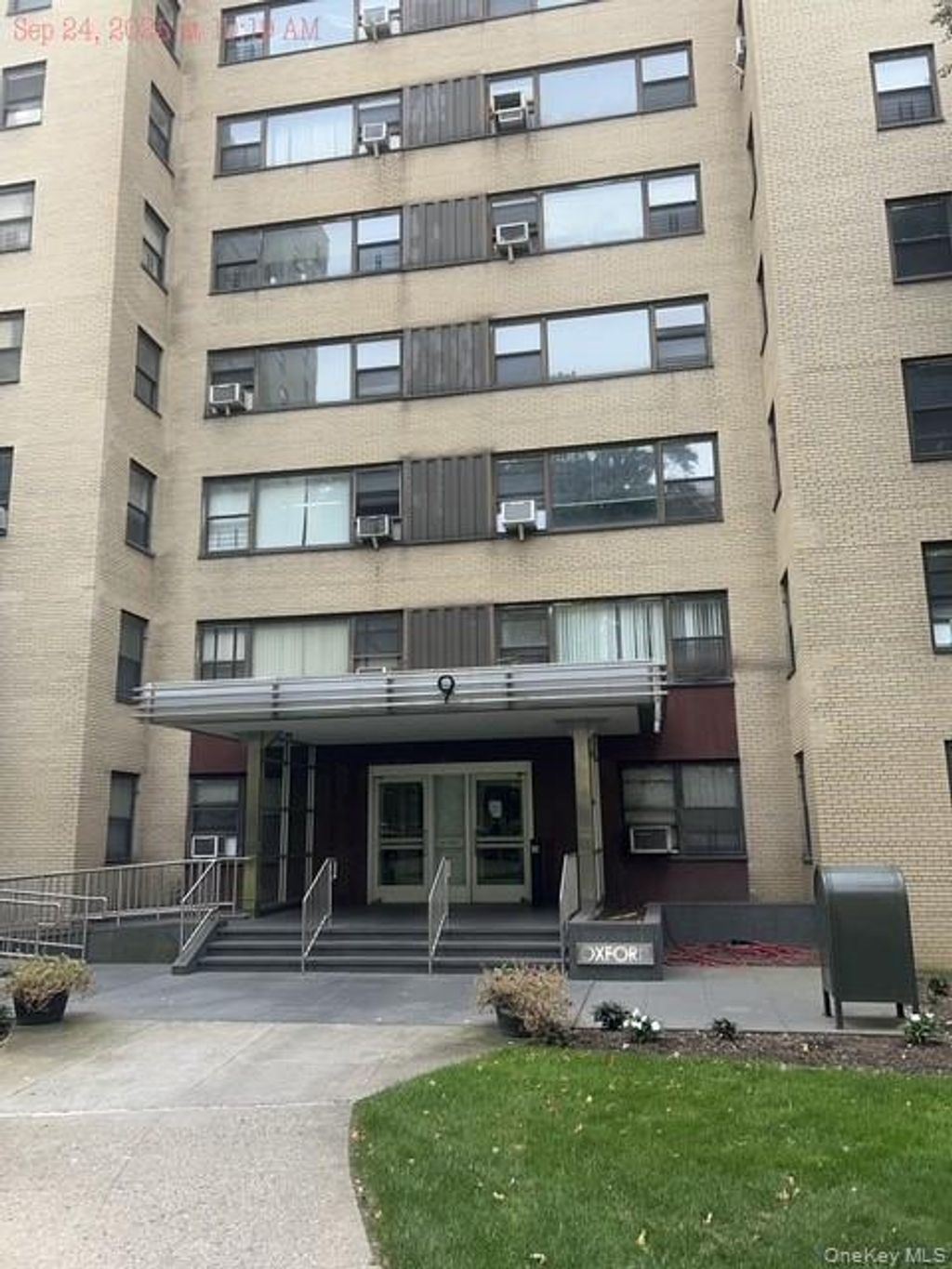 Photo of 9 Fordham Hill Oval #4F, Bronx, NY 10468 (MLS # 1003507)