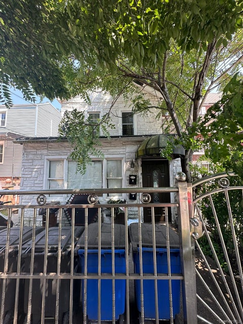 Multifamily For Sale - 2080 Matthews Avenue<br/> Bronx County, Bronx, NY 10462