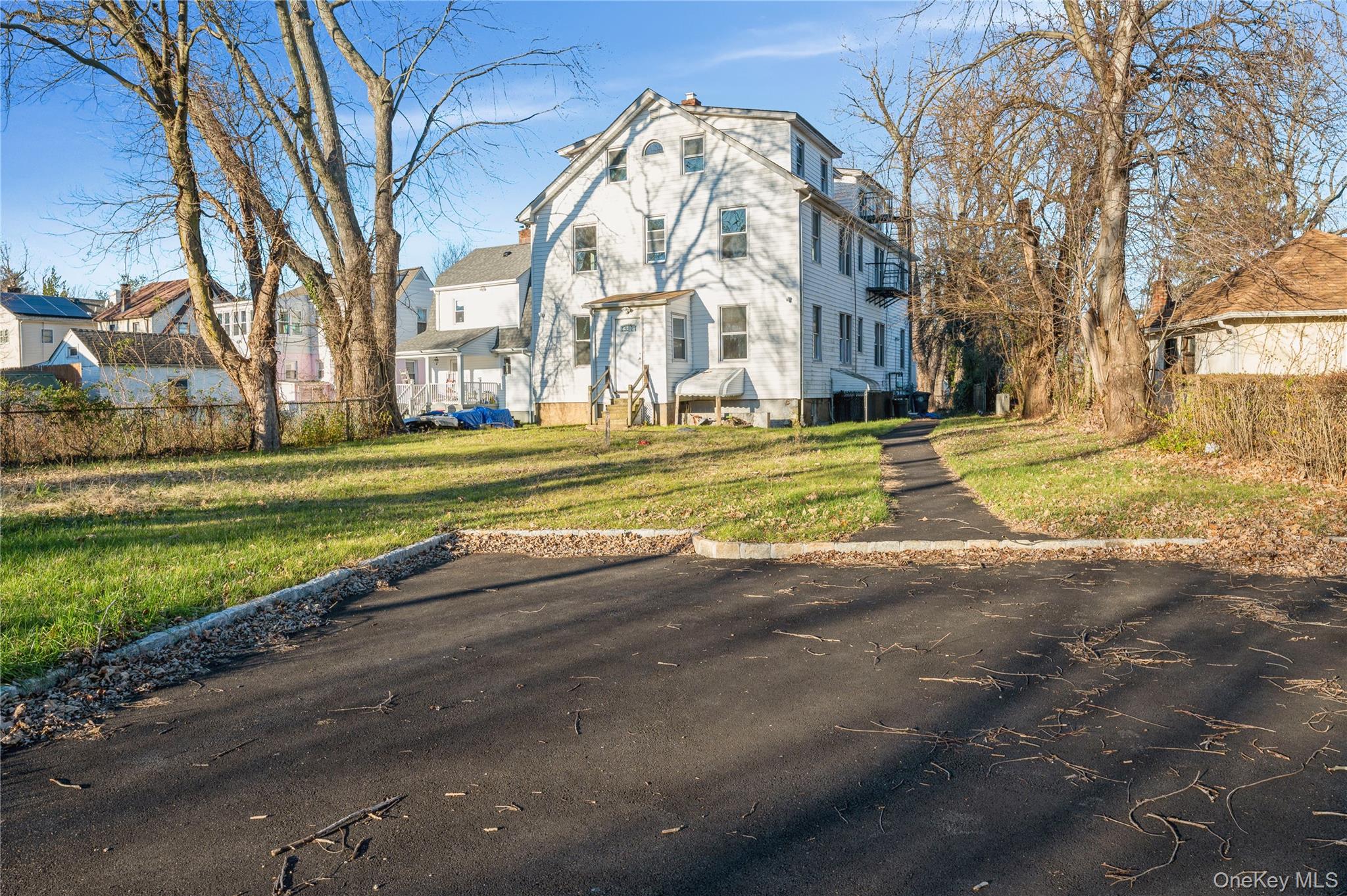 59 Longdale Avenue 1L