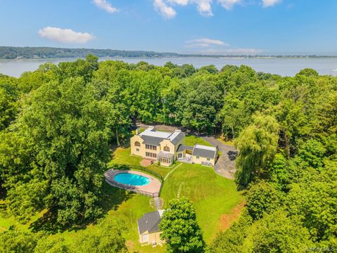 530 S Centre Island Road Oyster Bay NY 11771