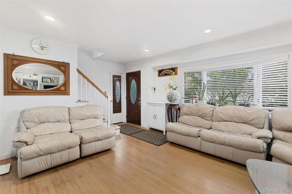 Photo of 62 highland Road, Thornwood, NY 10594 (MLS # 987013)