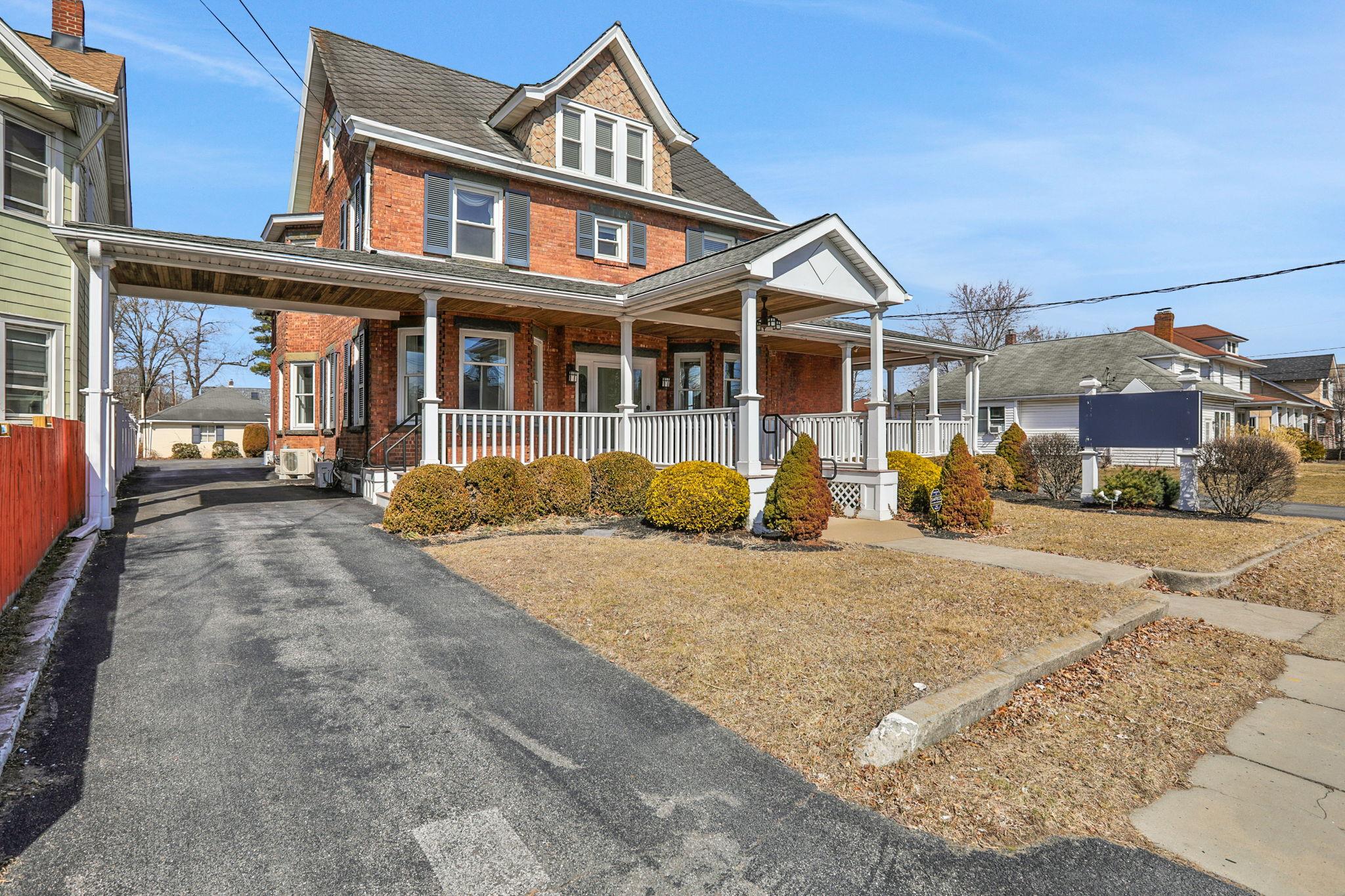 411 Albany Avenue, Kingston, New York image 3