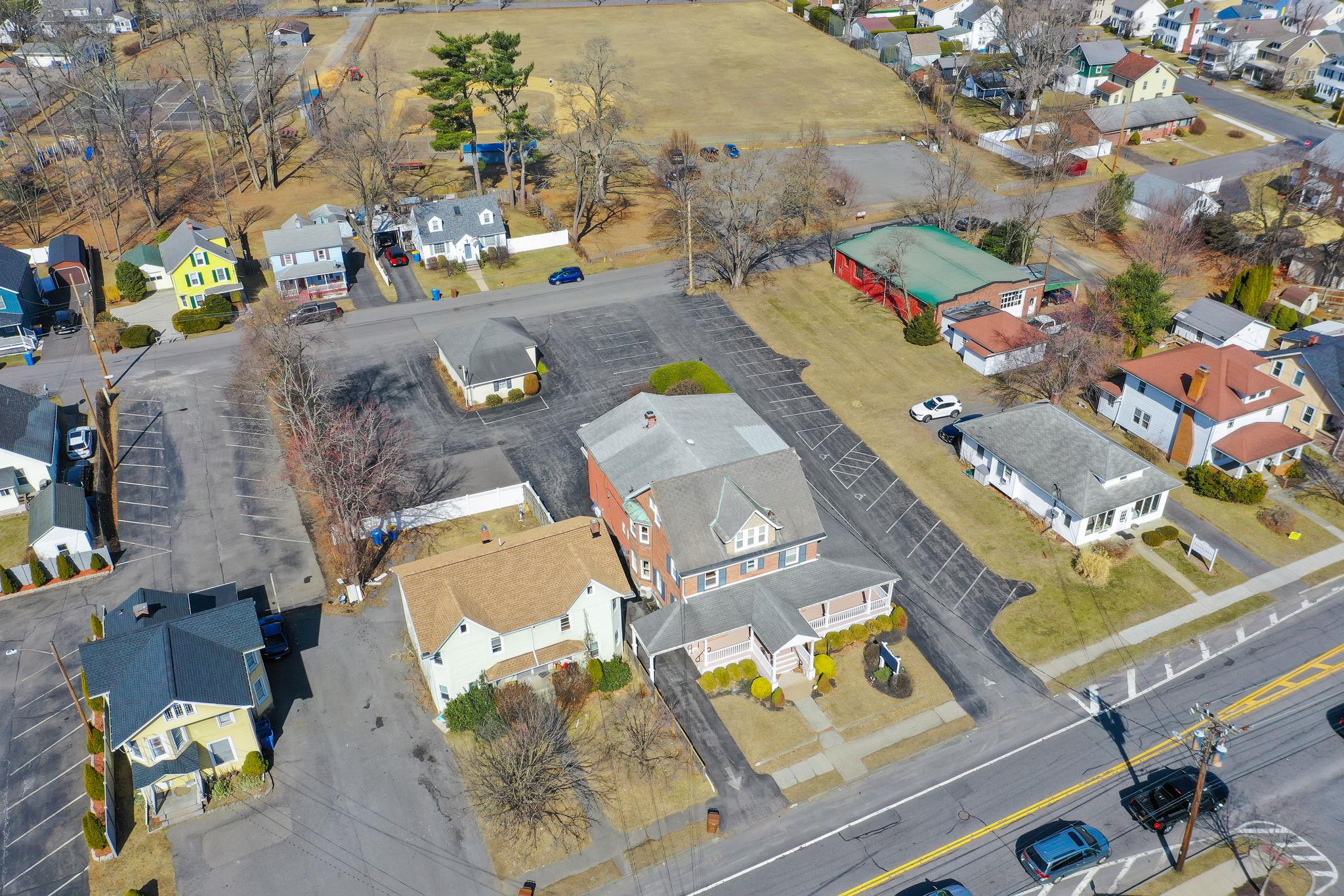 411 Albany Avenue, Kingston, New York image 2