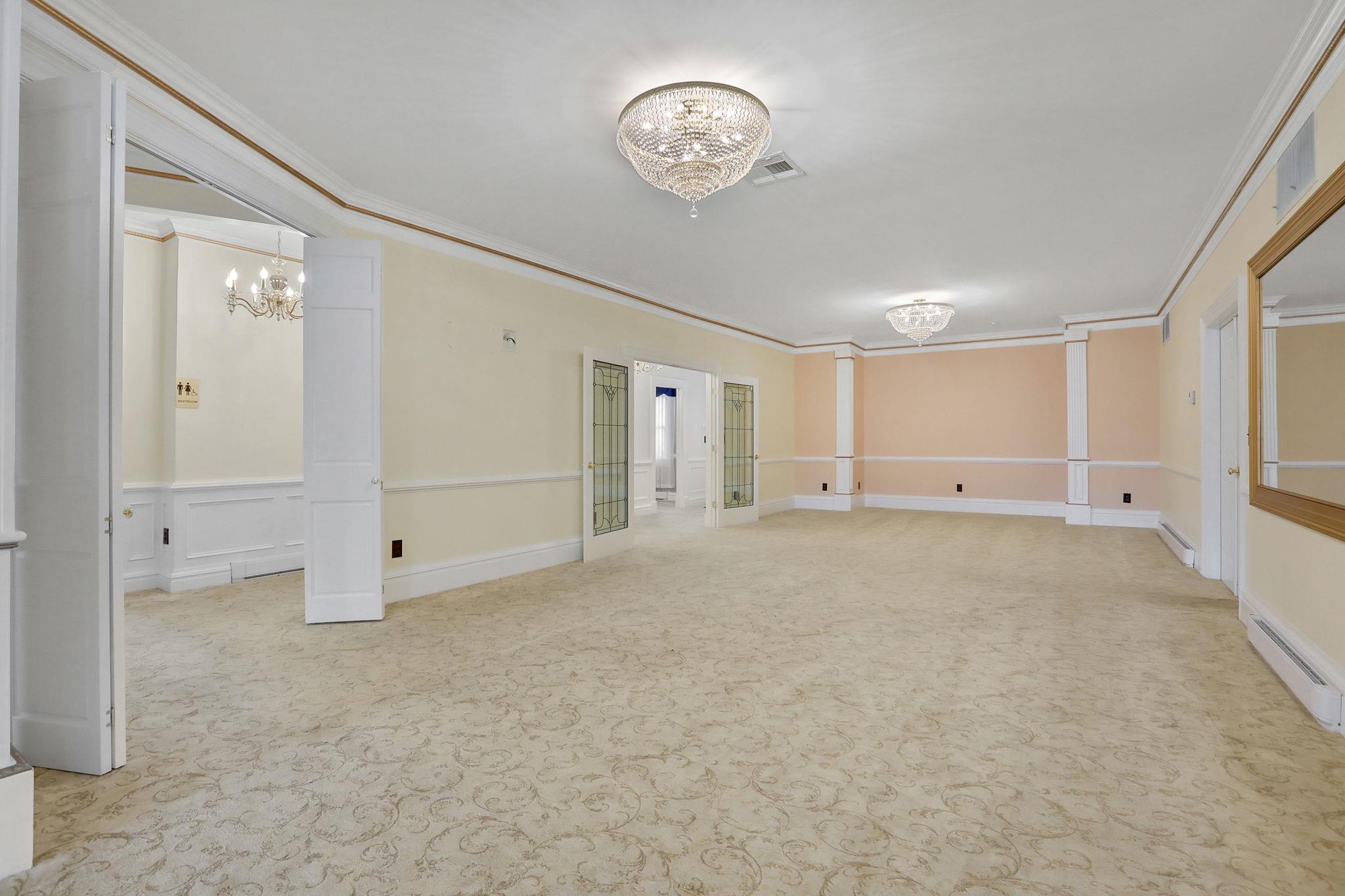 411 Albany Avenue, Kingston, New York image 9