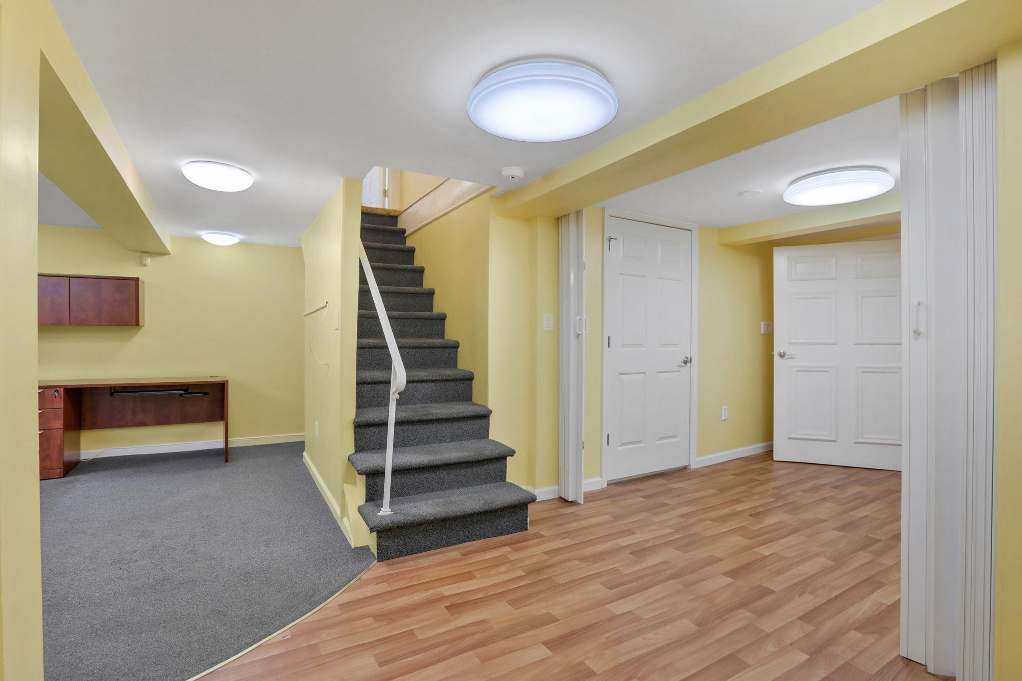 411 Albany Avenue, Kingston, New York image 38