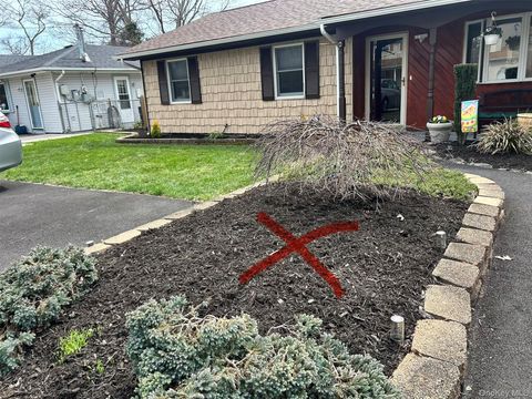 Homes For Sale - 136 B Hampton Avenue<br/> Suffolk County, Mastic, NY 11950