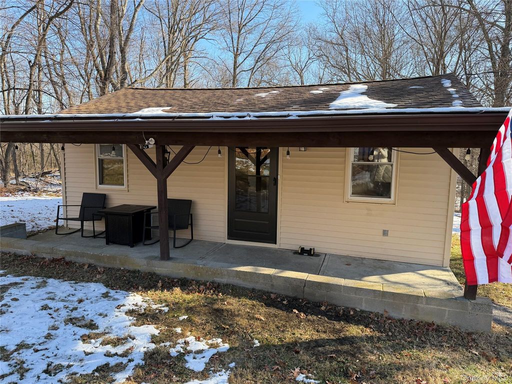 Photo of 302 Lake Road, Salisbury Mills, NY 12577 (MLS # 907857)
