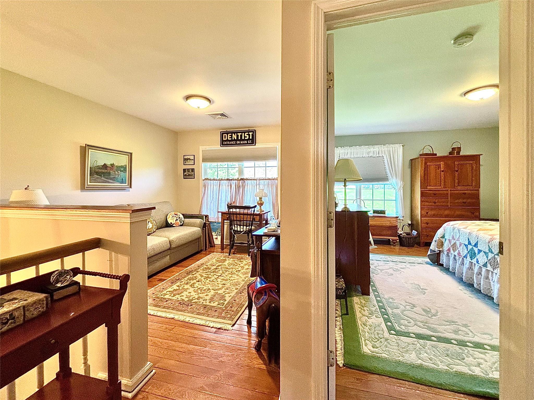 Rhinebeck, New York 12572, United States, 2 Bedrooms Bedrooms, ,3 BathroomsBathrooms,Residential,Pending,182212