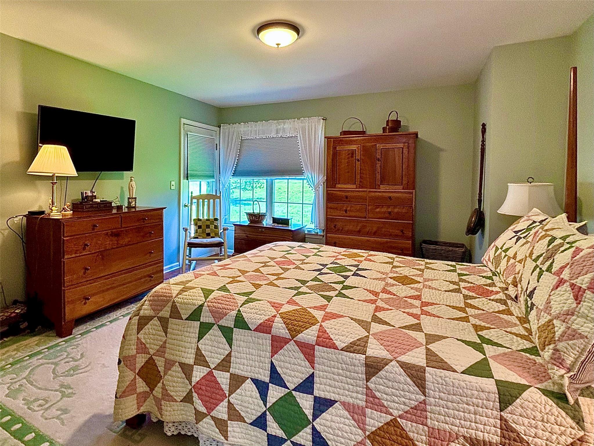 Rhinebeck, New York 12572, United States, 2 Bedrooms Bedrooms, ,3 BathroomsBathrooms,Residential,Pending,182212