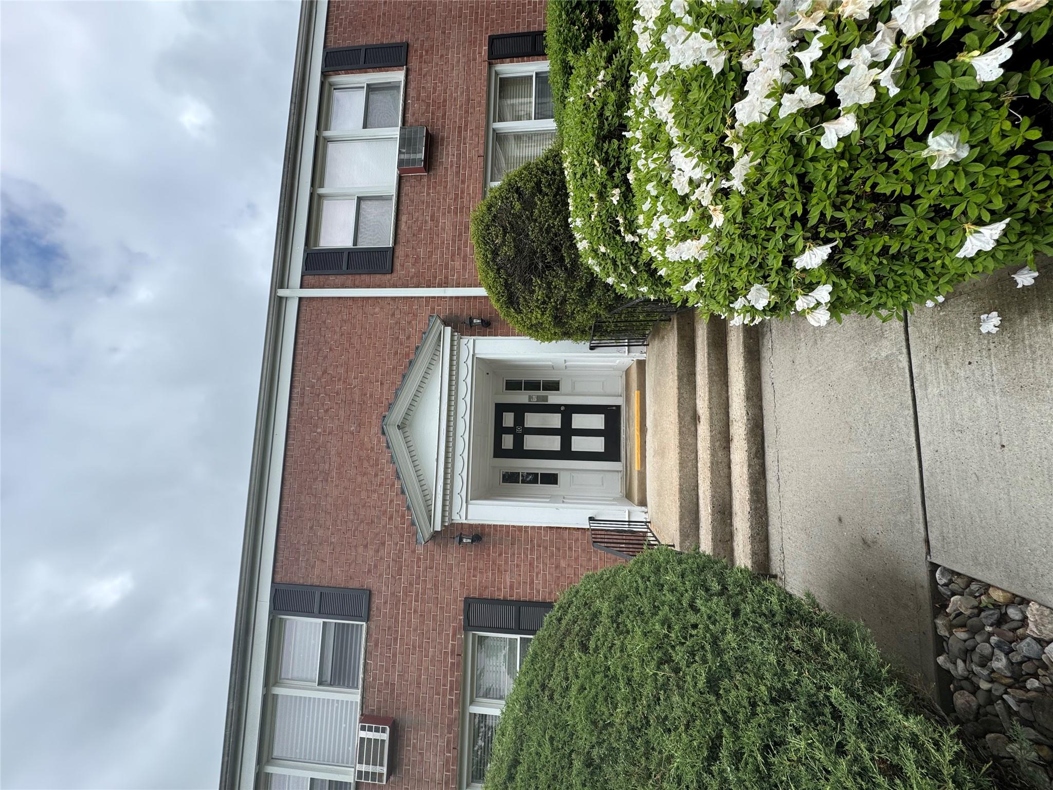 10 Lenox Court #806, Suffern, New York image 1