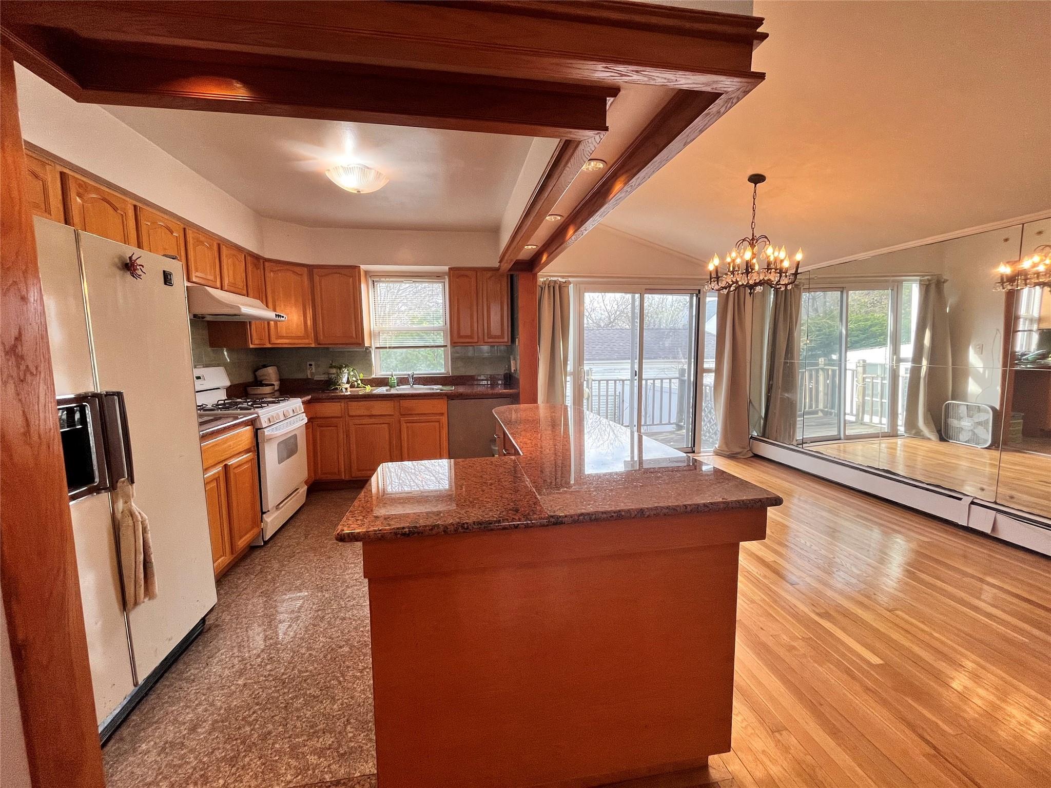 12 Wallace Court, Valley Stream, New York image 4
