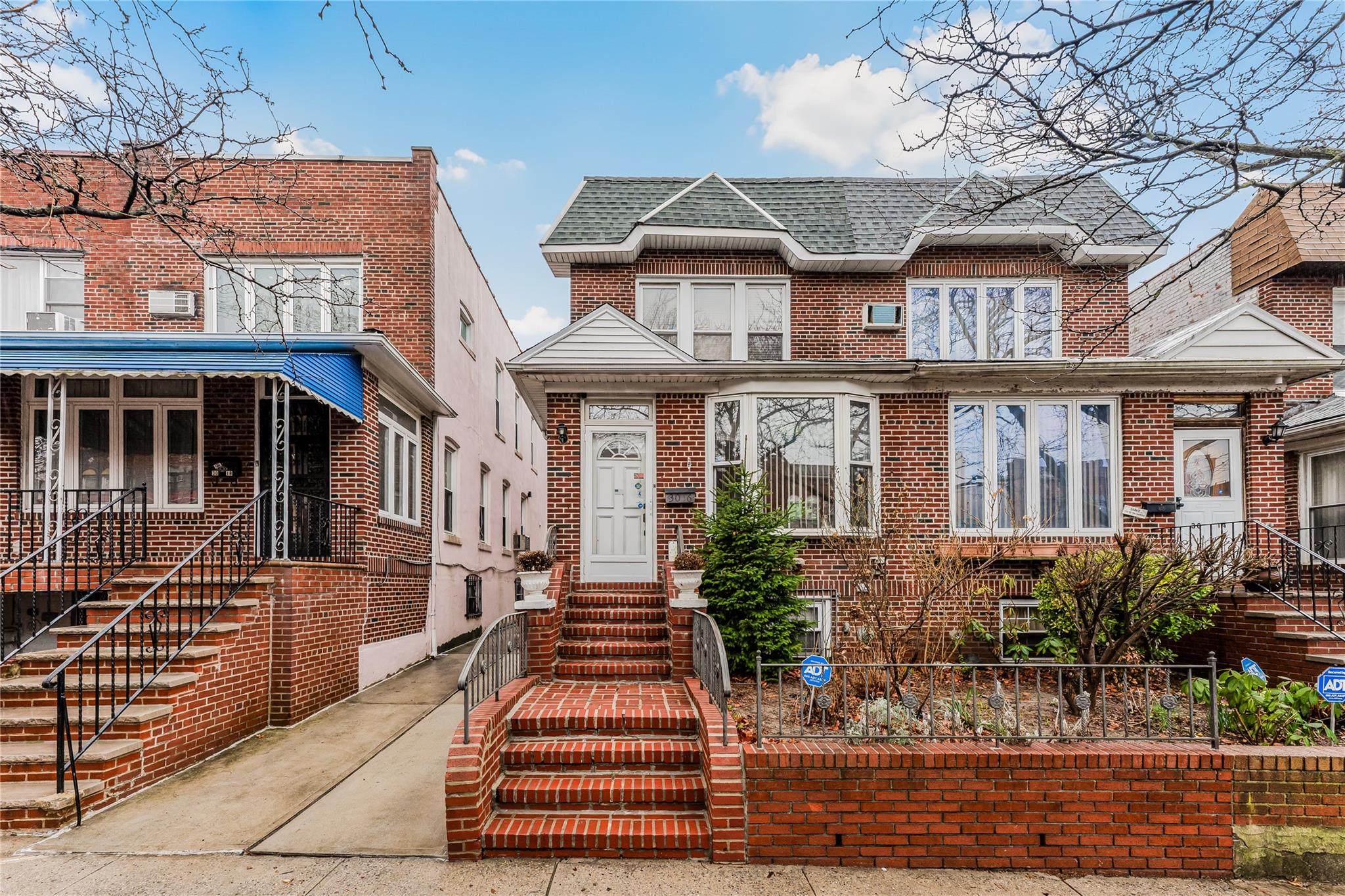 Property for Sale at 83rd Street, East Elmhurst, Queens, NY - Bedrooms: 3 
Bathrooms: 2 
Rooms: 7  - $999,999