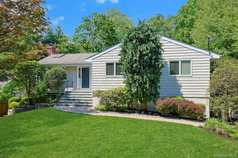 Homes For Sale - 20 Robbins Road<br/> Pleasantville, NY 10570