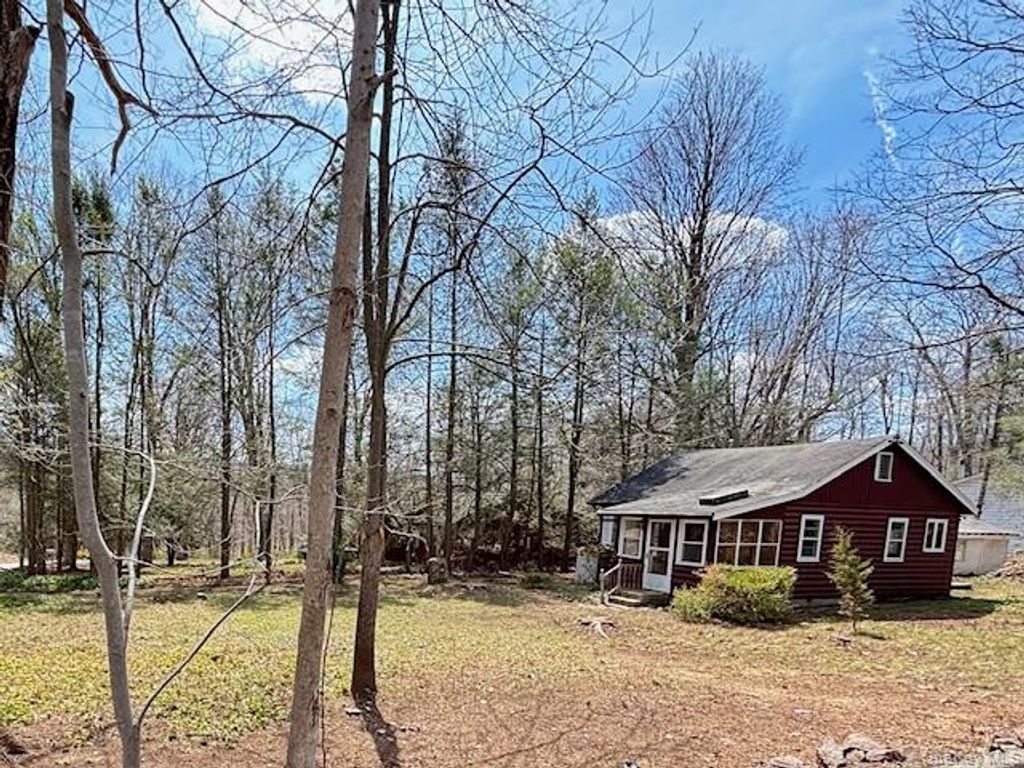 Photo of 34 Cascade Lake Road, Warwick, NY 10990 (MLS # 987327)