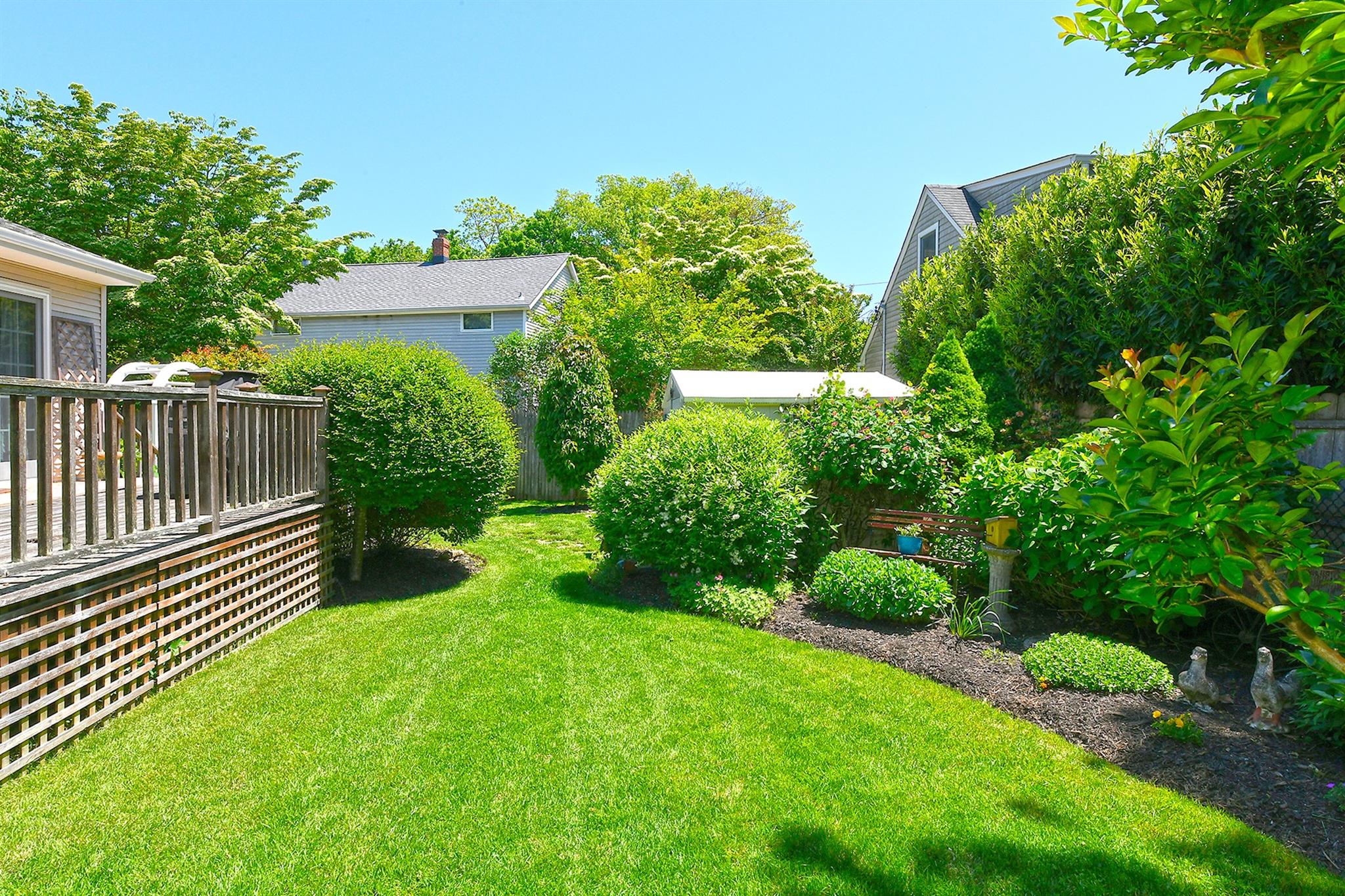 52 Fenwick Street, Greenlawn, New York image 37