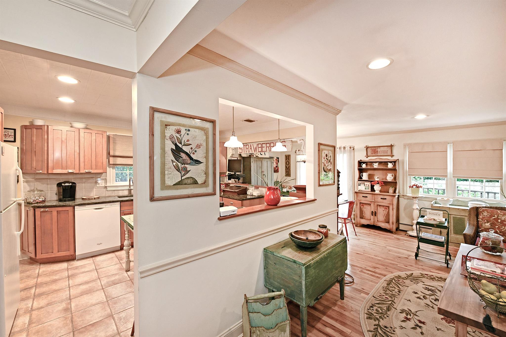 52 Fenwick Street, Greenlawn, New York image 13