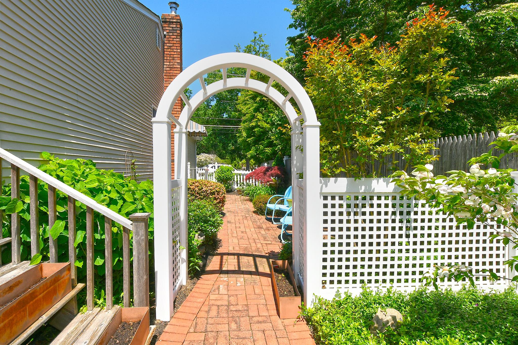 52 Fenwick Street, Greenlawn, New York image 42