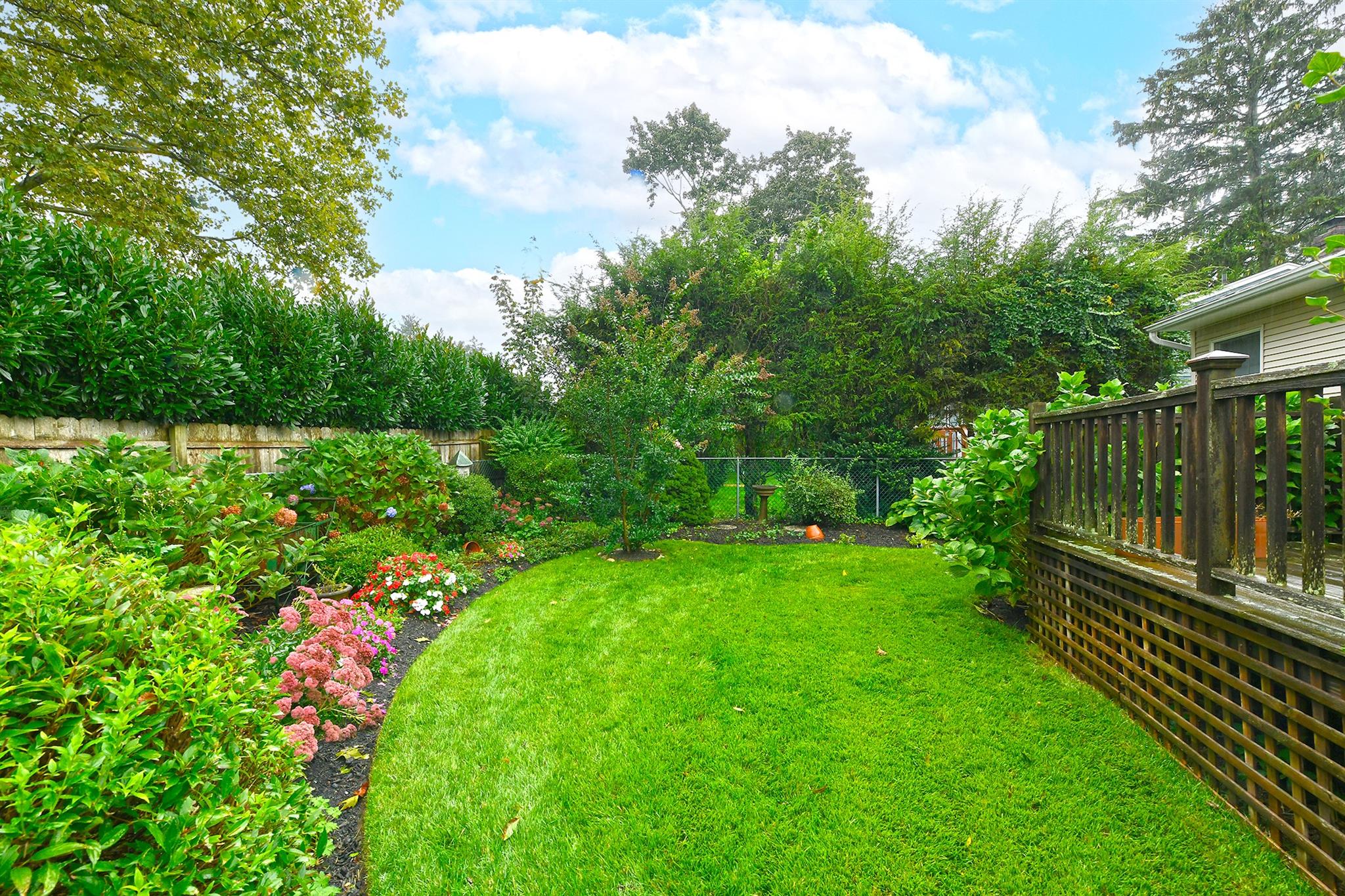 52 Fenwick Street, Greenlawn, New York image 32