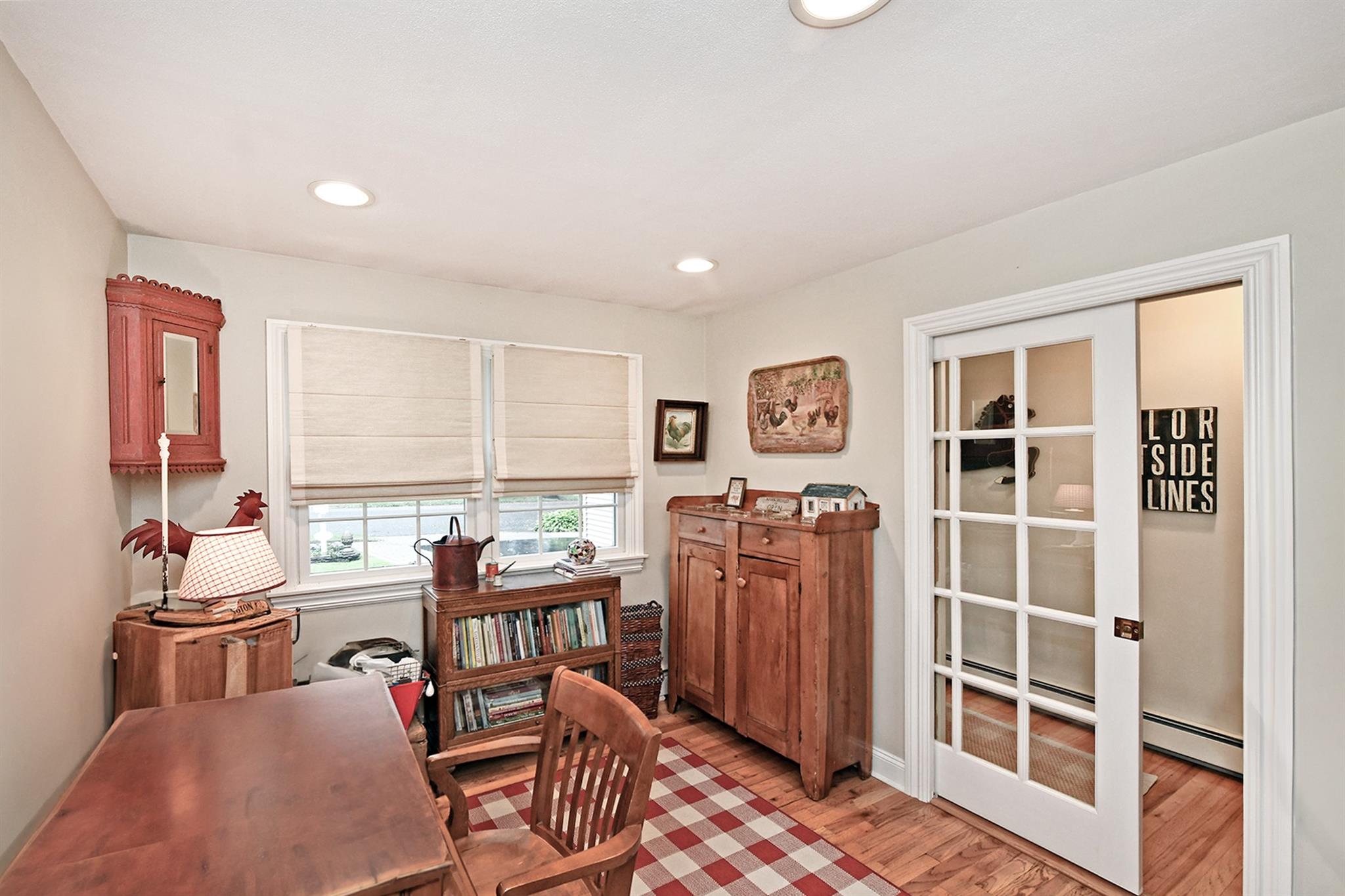 52 Fenwick Street, Greenlawn, New York image 24