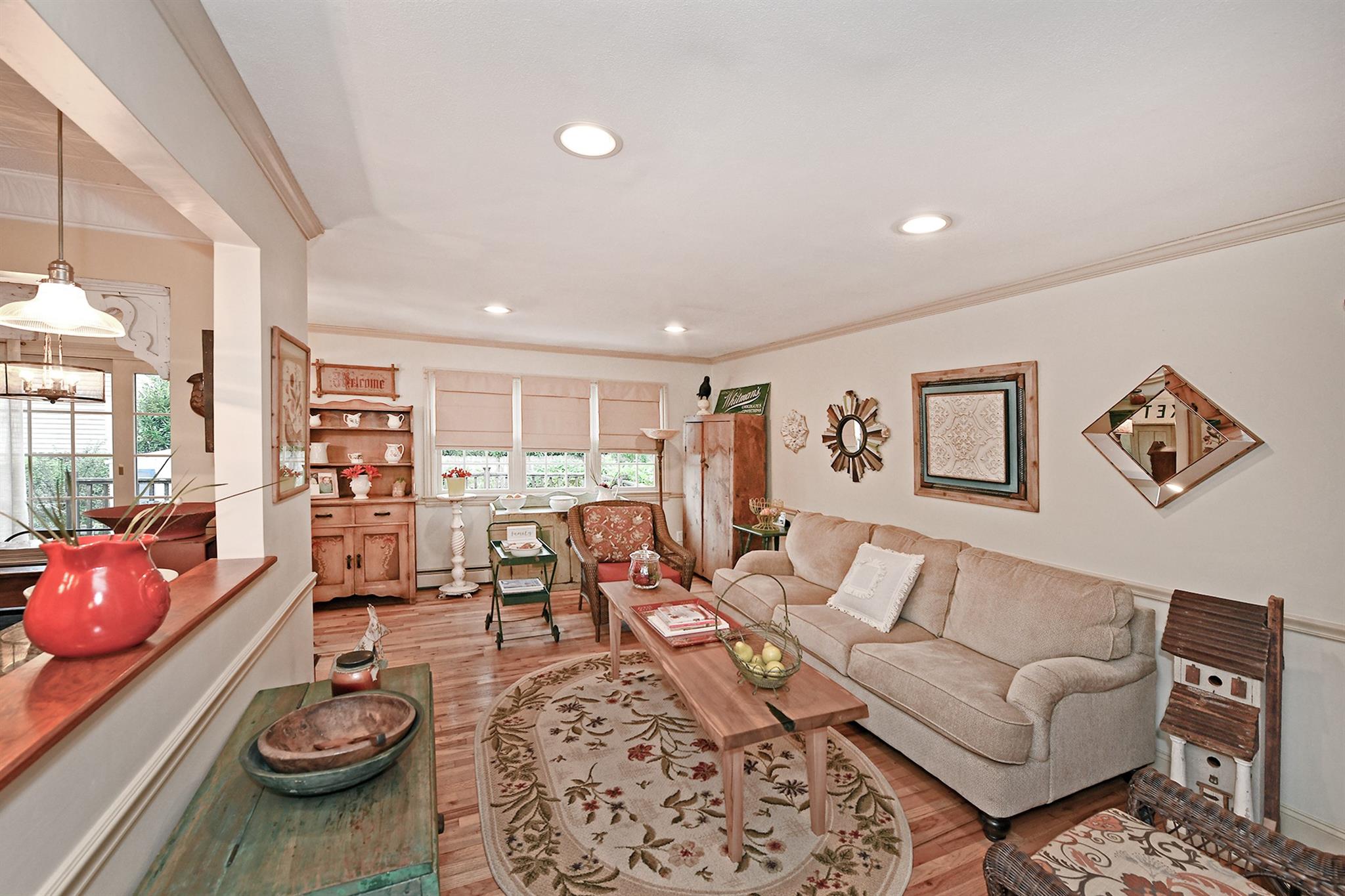 52 Fenwick Street, Greenlawn, New York image 10