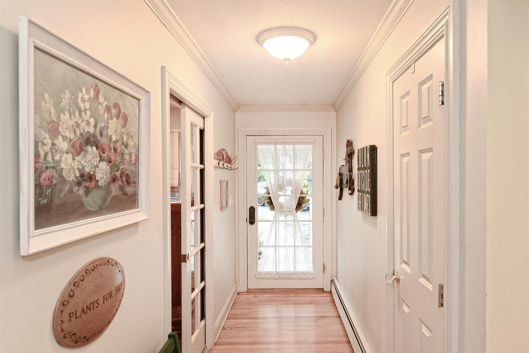 52 Fenwick Street, Greenlawn, New York image 8