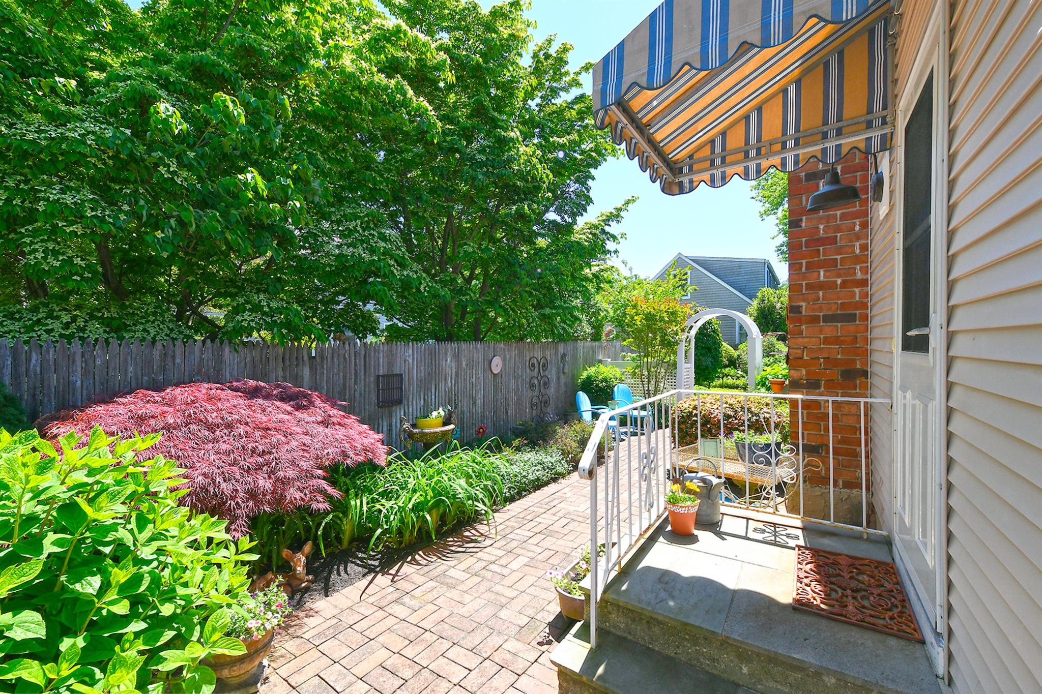 52 Fenwick Street, Greenlawn, New York image 34