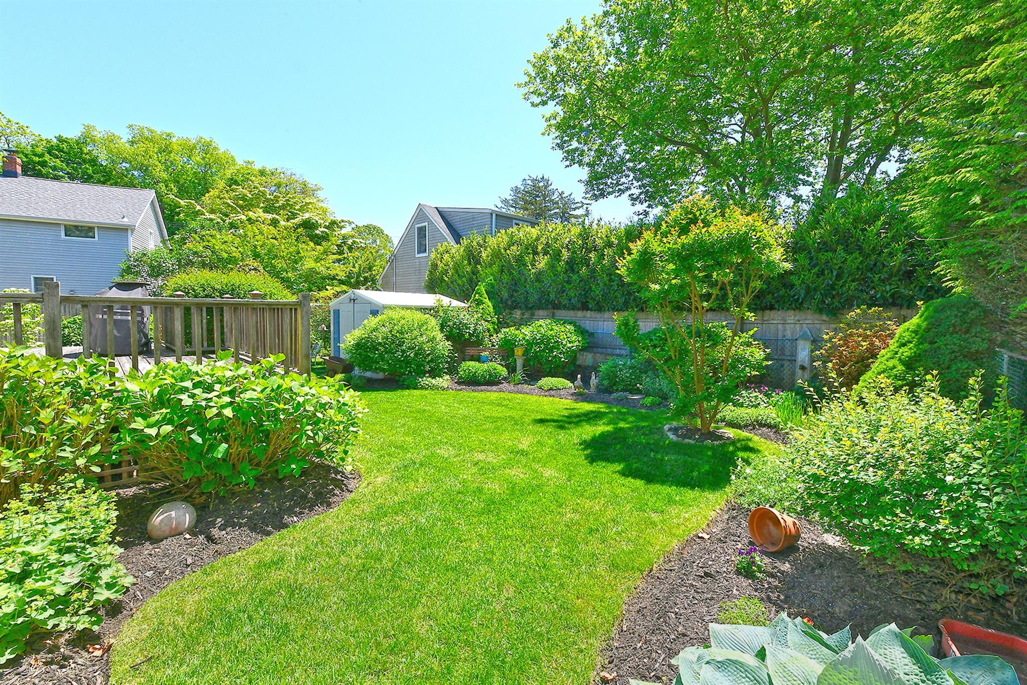 52 Fenwick Street, Greenlawn, New York image 40