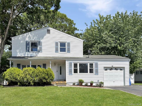 Homes For Sale - 17 Belair Road<br/> Selden, NY 11784