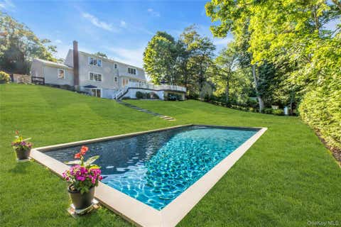 Photo of 1380 Jackson Landing, Mattituck, NY 11952 (MLS # 1025976)