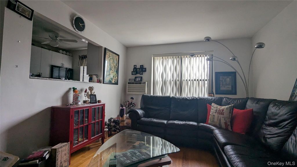 Photo of 4 West Mill Drive #1C, Great Neck, NY 11021 (MLS # 943430)