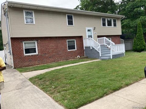 Apartment For Rent - 1455 E Forks Road<br/> Bay Shore, NY 11706