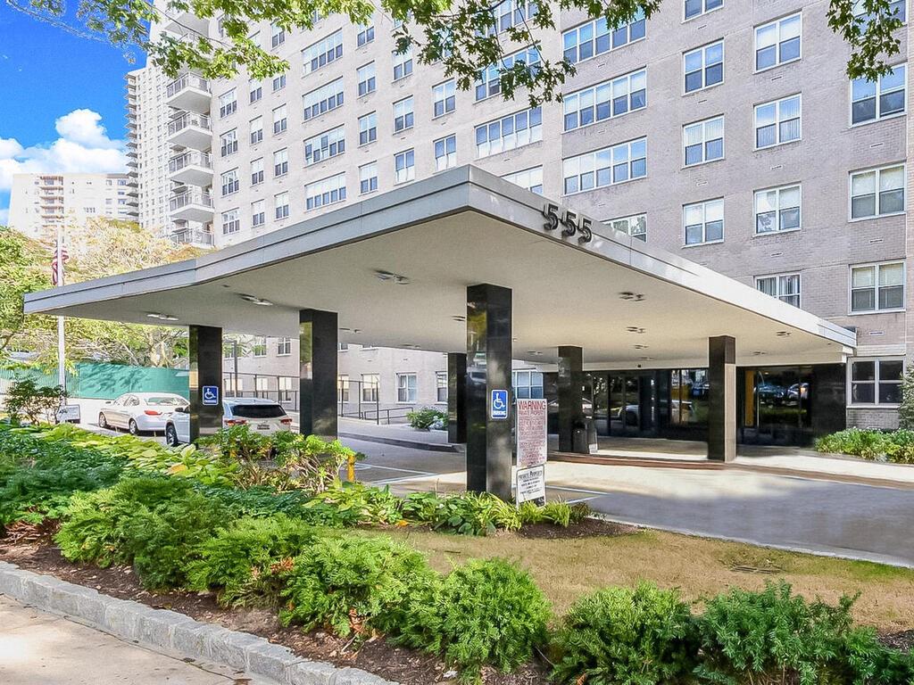 Property for Sale at Kappock Street 10R, Bronx, New York - Bathrooms: 1 
Rooms: 2  - $165,000