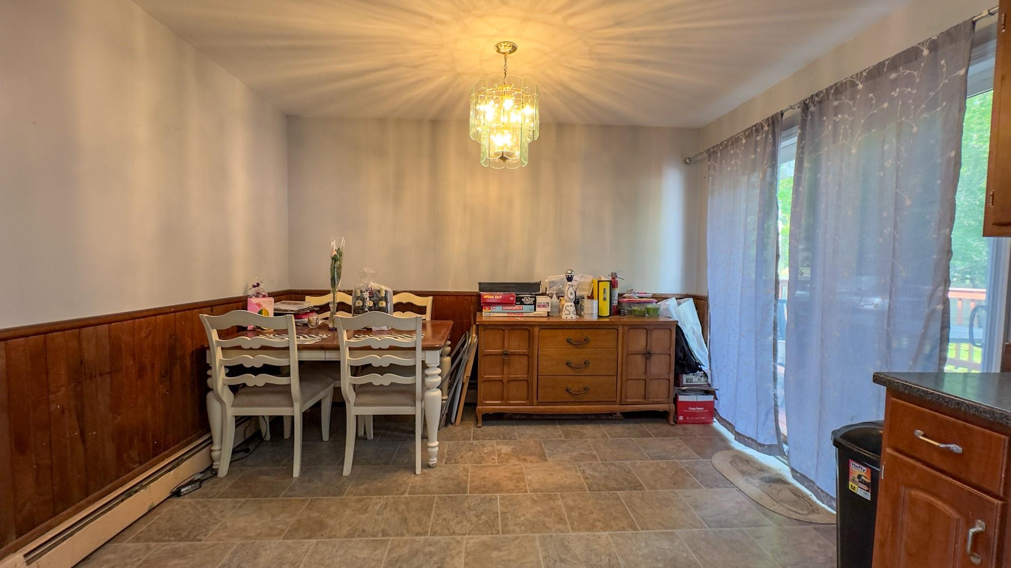 23 Kingsland Avenue, Shirley, New York image 3