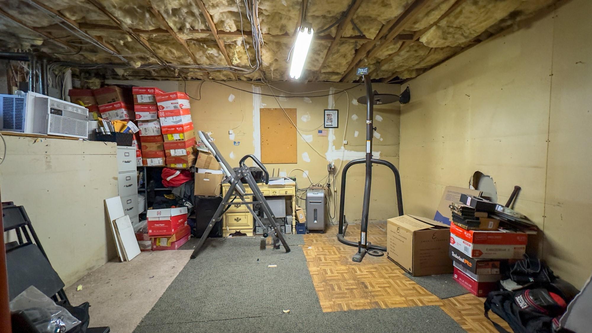 23 Kingsland Avenue, Shirley, New York image 30